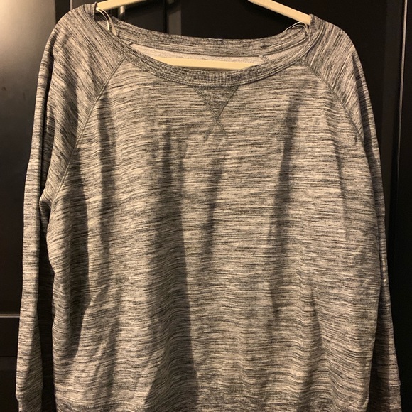 Gray long sleeve sweater - Picture 1 of 2